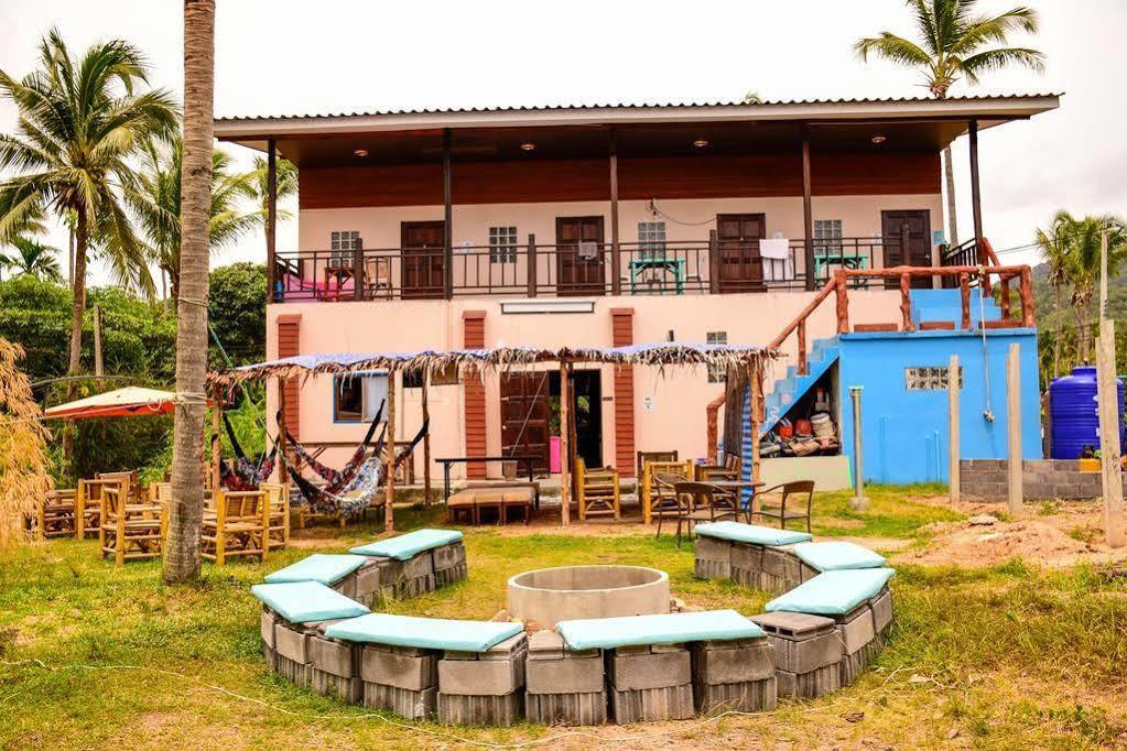 Love Station Hostel Baan Tai Exterior photo