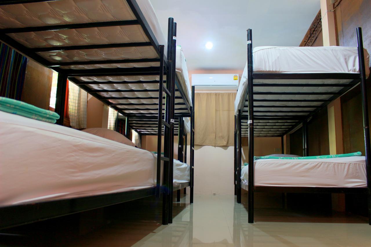 Love Station Hostel Baan Tai Room photo